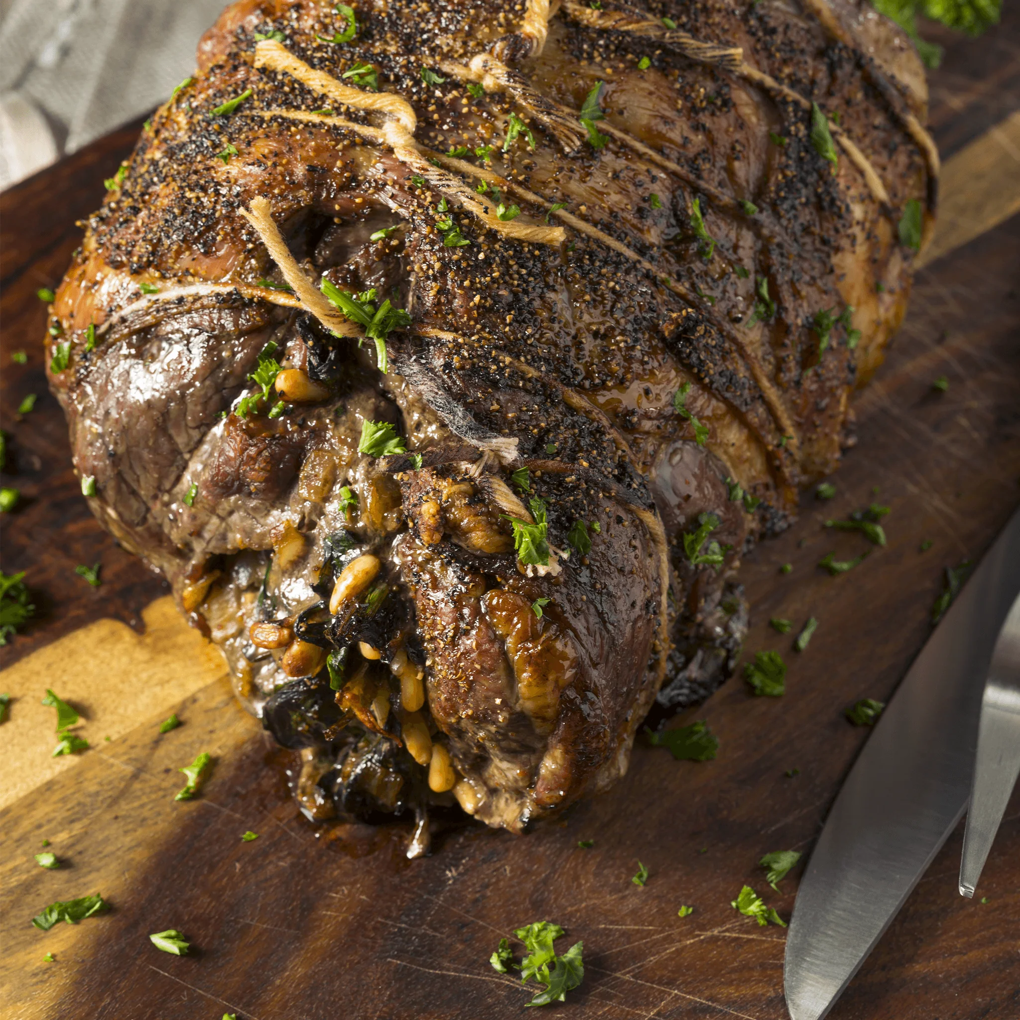 Gigot d'agneau de lait mariné Maître d'Hôtel